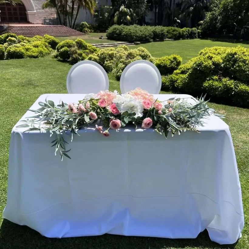 4 ft Sweetheart tables